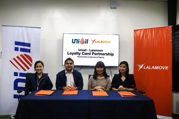 From L–R_ Francine Narciso, Loyalty Officer of Unioil_ Ed Pasion, Retail Vice President of Unioil_ Dannah Majarocon, Managing Director of Lalamove_ Akiko Sumulong, Strategic Partnerships Manager of L