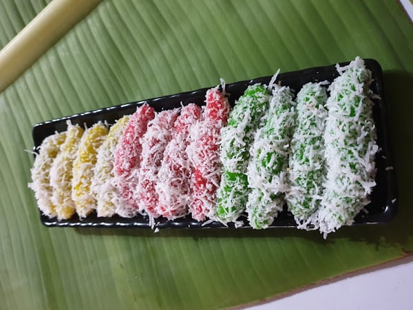 Kuih Ulat Bulu